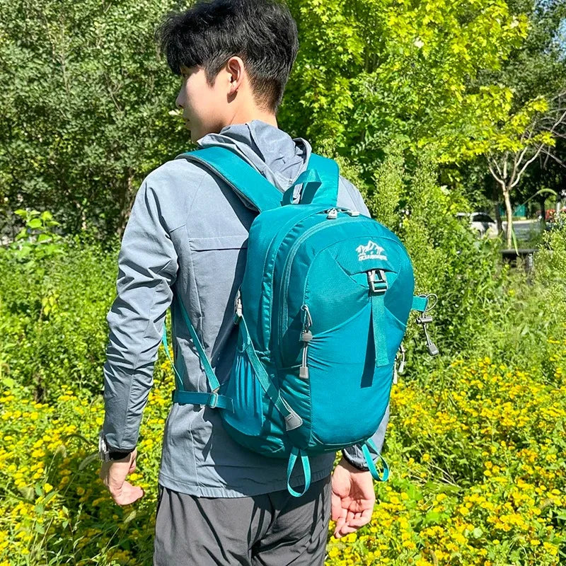 25L Waterproof Mountaineering Backpack